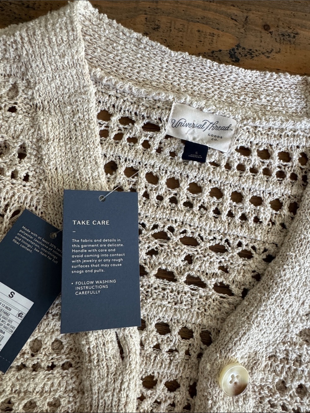 Universal Threads  /Open-Knit Button Cardigan - Picture 3 of 9
